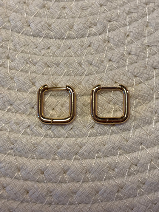 Créoles carrées dorées